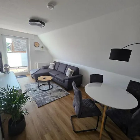 Schoene Fusslaeufig Zum Haseluenner *